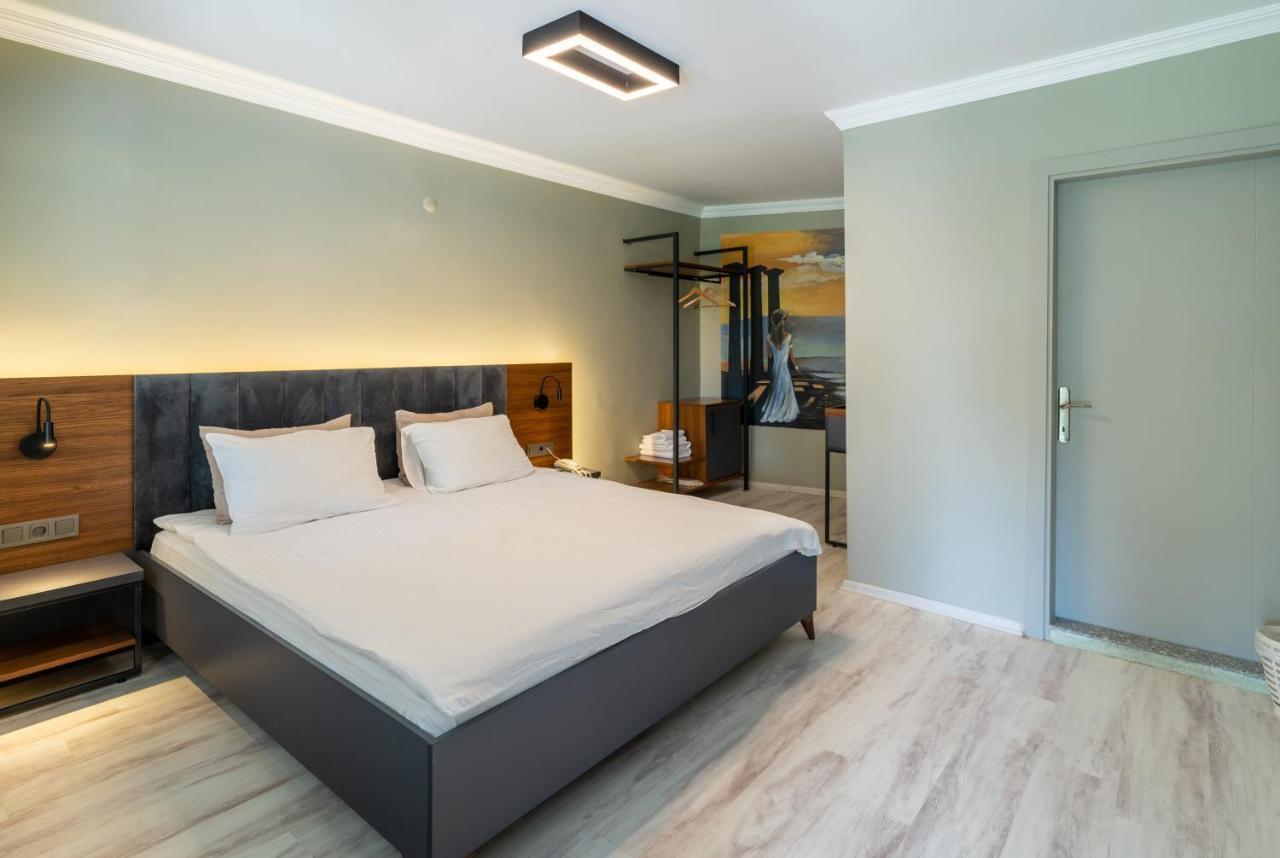 Kayalar Blue Beach Hotel Sazlı Екстериор снимка